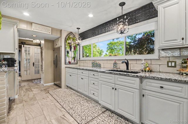 436 Barclay Road, Grosse Pointe Farms, MI 48236