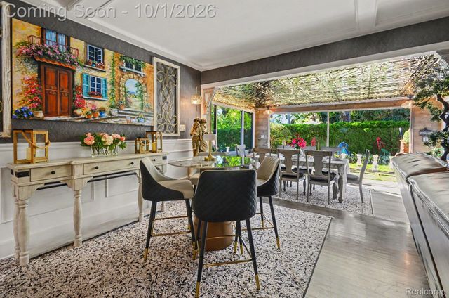 436 Barclay Road, Grosse Pointe Farms, MI 48236