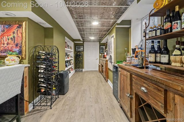 436 Barclay Road, Grosse Pointe Farms, MI 48236
