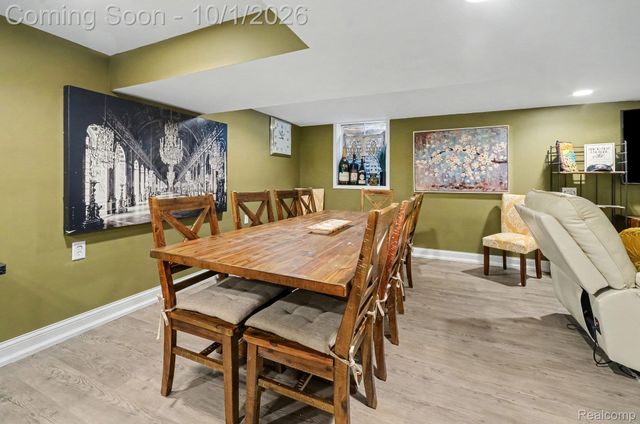 436 Barclay Road, Grosse Pointe Farms, MI 48236