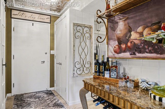 436 Barclay Road, Grosse Pointe Farms, MI 48236