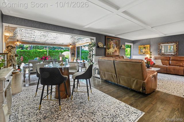 436 Barclay Road, Grosse Pointe Farms, MI 48236