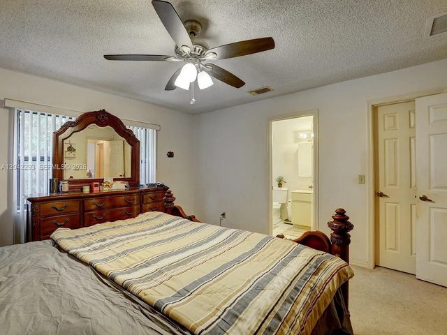 1925 SE Floresta Dr, Port St. Lucie, FL 34983