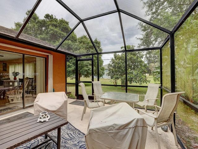 1925 SE Floresta Dr, Port St. Lucie, FL 34983