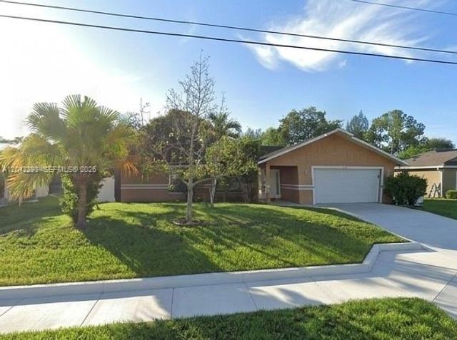 1925 SE Floresta Dr, Port St. Lucie, FL 34983