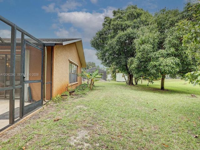 1925 SE Floresta Dr, Port St. Lucie, FL 34983