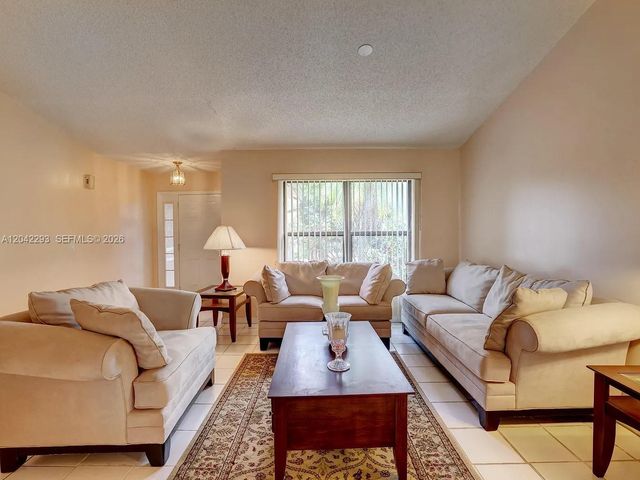 1925 SE Floresta Dr, Port St. Lucie, FL 34983