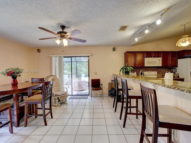 1925 SE Floresta Dr, Port St. Lucie, FL 34983