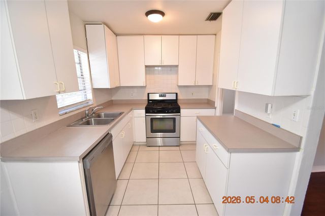 2801 SANDERS DRIVE, Tampa, FL 33611
