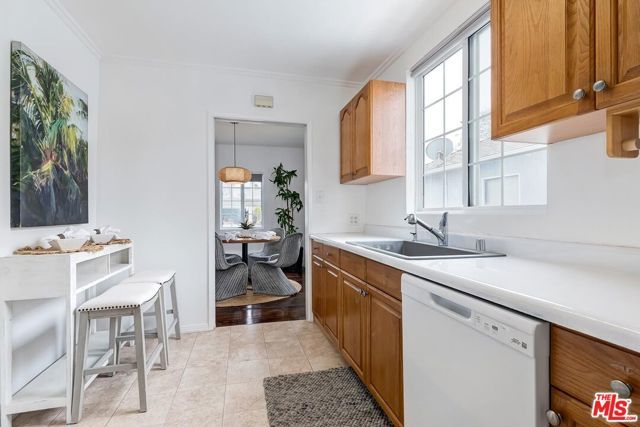 8409 Gonzaga Avenue, Los Angeles, CA 90045