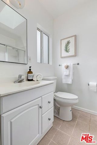 8409 Gonzaga Avenue, Los Angeles, CA 90045