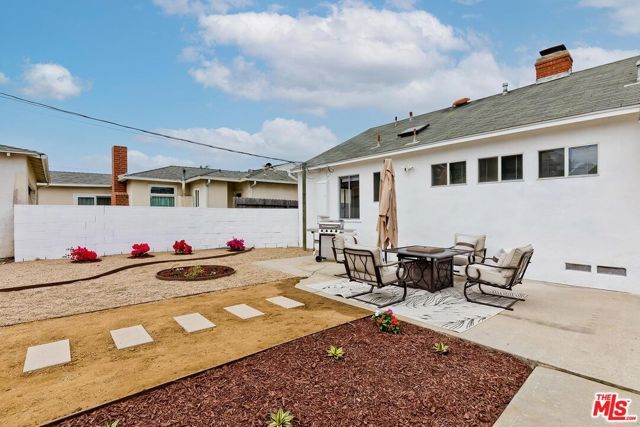 8409 Gonzaga Avenue, Los Angeles, CA 90045
