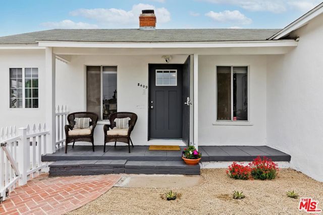 8409 Gonzaga Avenue, Los Angeles, CA 90045