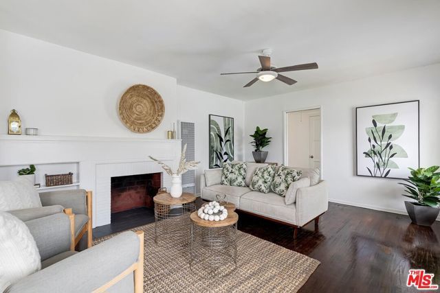 8409 Gonzaga Avenue, Los Angeles, CA 90045