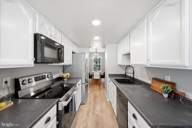 3251 FOOTHILL ST, Woodbridge, VA 22192
