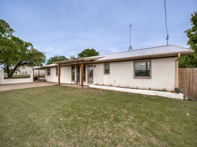 1168 US Highway 380 W, Jacksboro, TX 76458