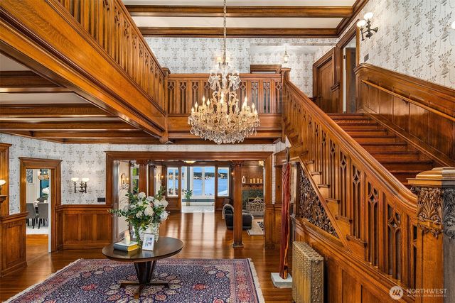 421 W Highland Drive, Seattle, WA 98119