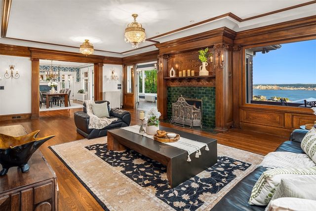 421 W Highland Drive, Seattle, WA 98119