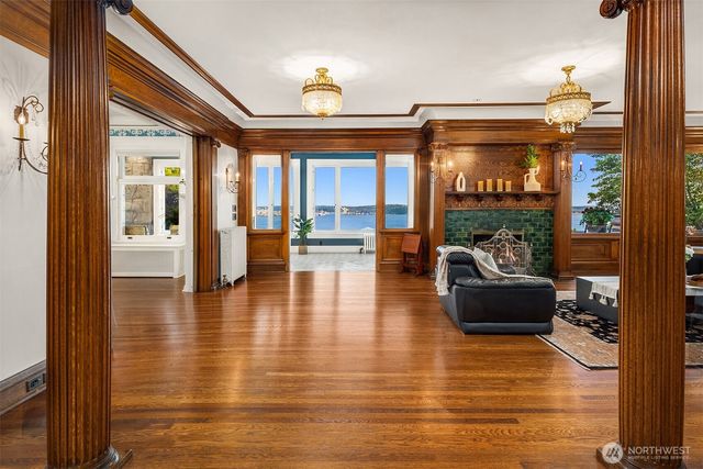 421 W Highland Drive, Seattle, WA 98119