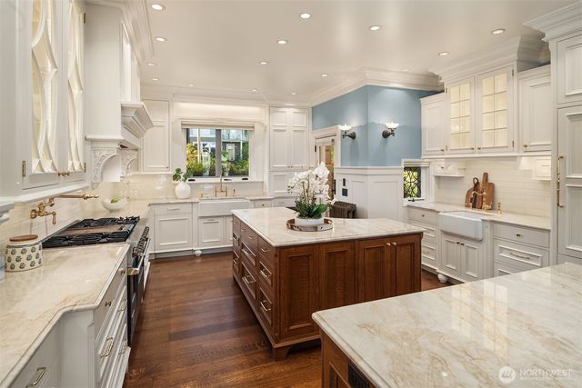 421 W Highland Drive, Seattle, WA 98119