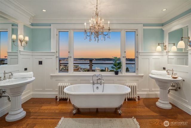 421 W Highland Drive, Seattle, WA 98119