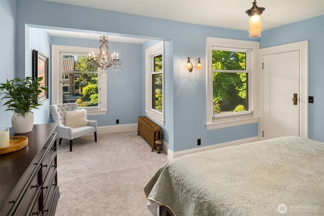 421 W Highland Drive, Seattle, WA 98119