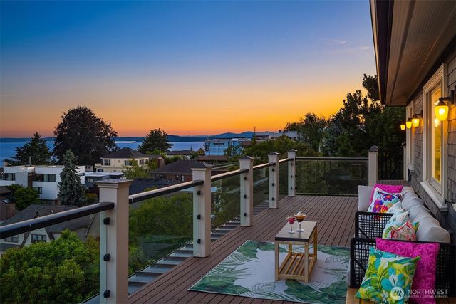 421 W Highland Drive, Seattle, WA 98119