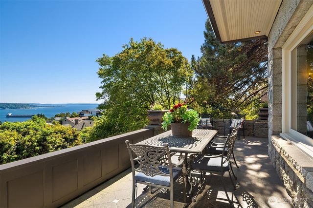 421 W Highland Drive, Seattle, WA 98119
