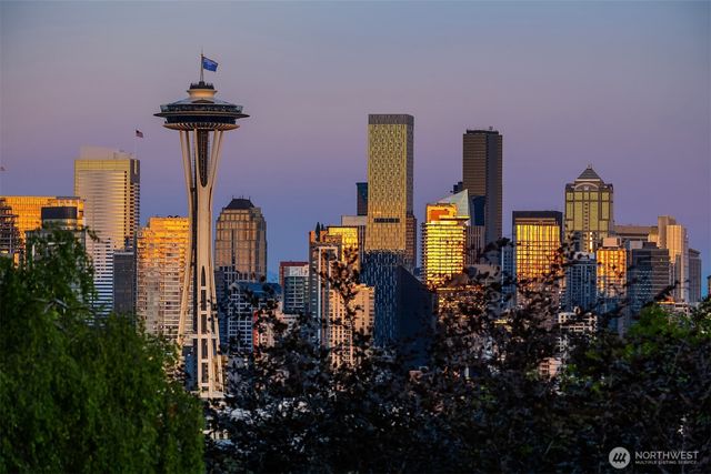 421 W Highland Drive, Seattle, WA 98119