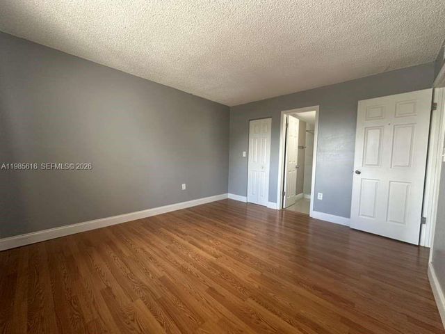 8185 NW 7th St 319, Miami, FL 33126