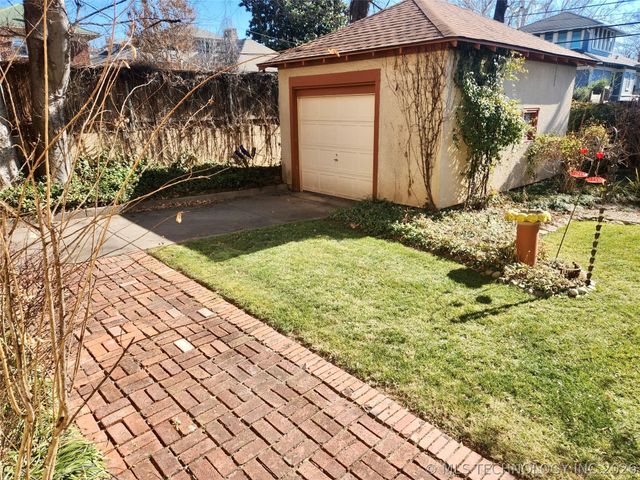 216 E 18th Street, Tulsa, OK 74119