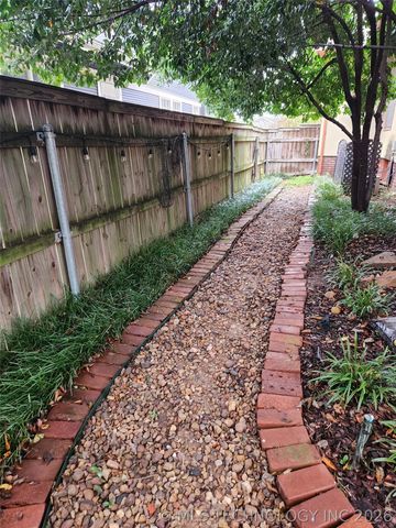 216 E 18th Street, Tulsa, OK 74119