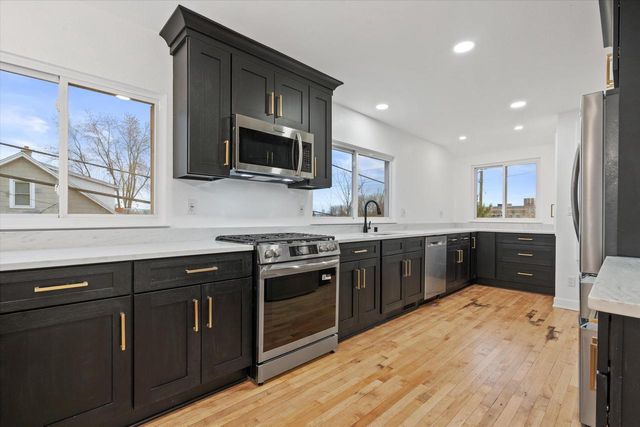 2597 S Austin STREET, Milwaukee, WI 53207