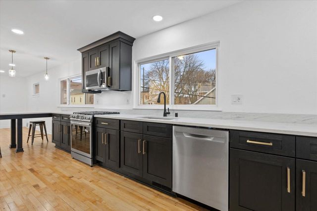 2597 S Austin STREET, Milwaukee, WI 53207