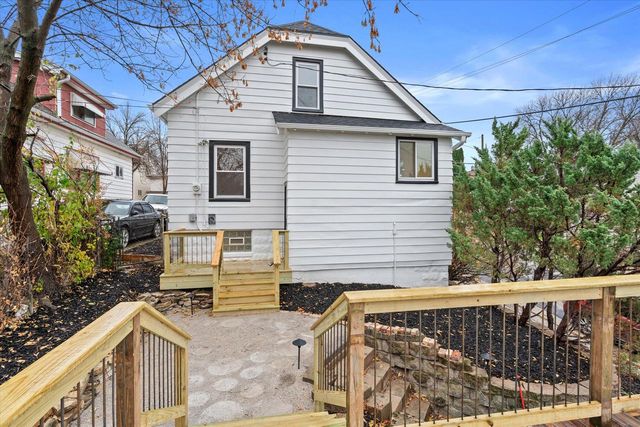 2597 S Austin STREET, Milwaukee, WI 53207