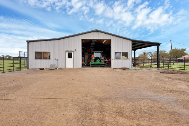 11000 County Road 3280, Kerens, TX 75144