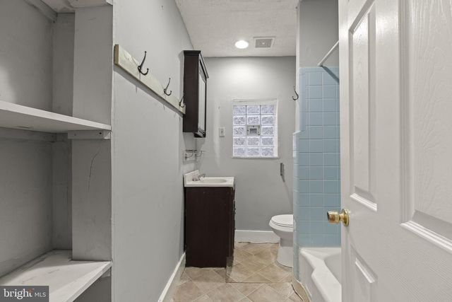 4630 CHESTER AVE, Philadelphia, PA 19143