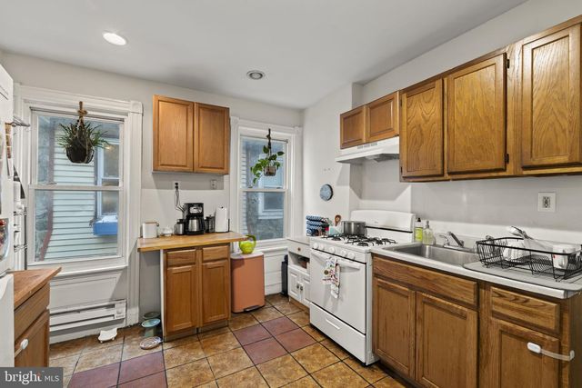 4630 CHESTER AVE, Philadelphia, PA 19143