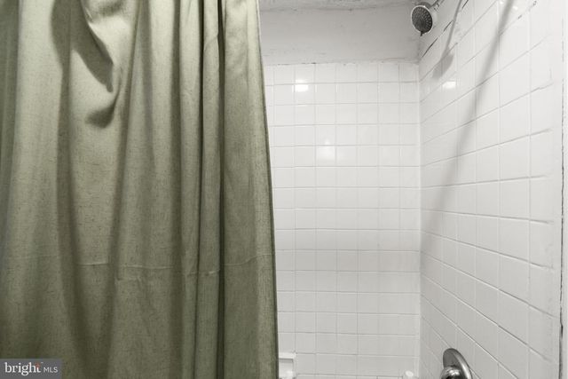 4630 CHESTER AVE, Philadelphia, PA 19143