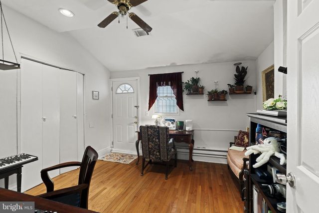 4630 CHESTER AVE, Philadelphia, PA 19143