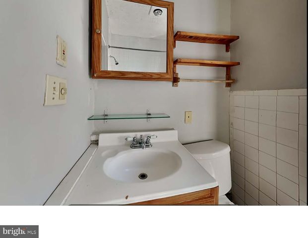 4630 CHESTER AVE, Philadelphia, PA 19143