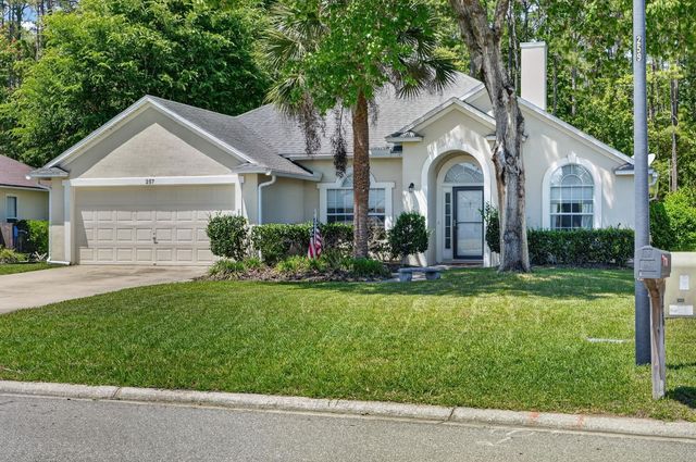 257 Johns Glen Dr, St Johns, FL 32259
