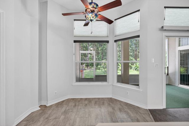 257 Johns Glen Dr, St Johns, FL 32259