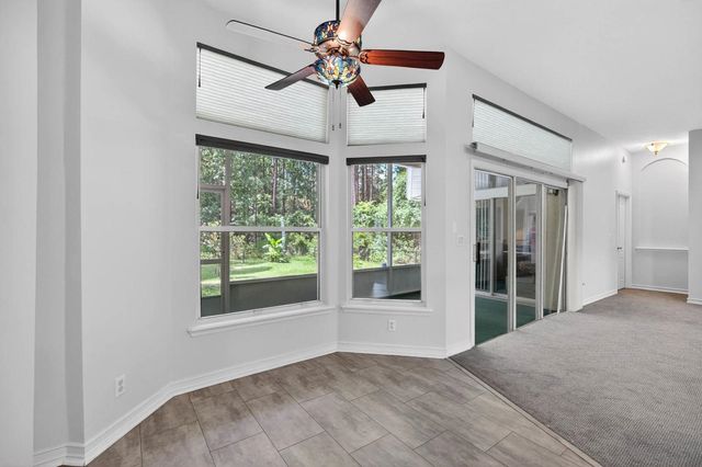 257 Johns Glen Dr, St Johns, FL 32259