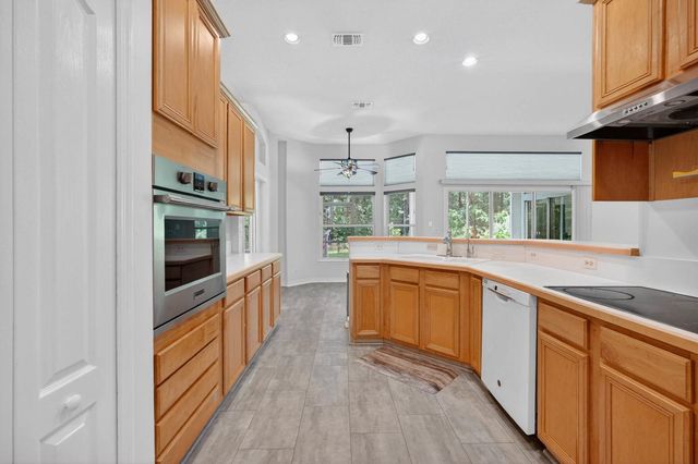 257 Johns Glen Dr, St Johns, FL 32259