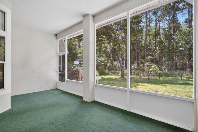 257 Johns Glen Dr, St Johns, FL 32259