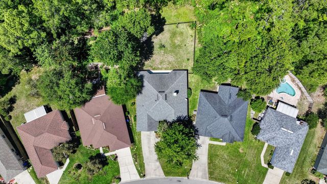 257 Johns Glen Dr, St Johns, FL 32259
