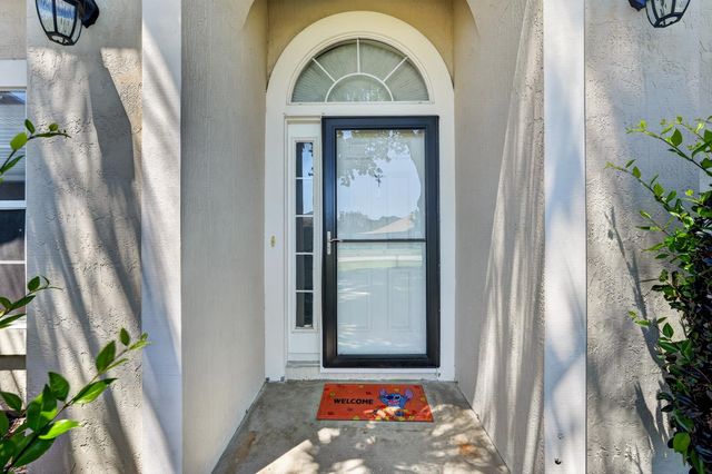 257 Johns Glen Dr, St Johns, FL 32259