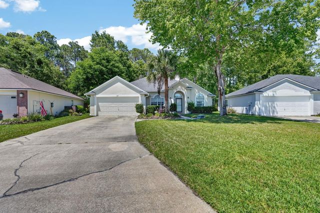 257 Johns Glen Dr, St Johns, FL 32259