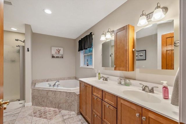 33 Heritage Lane, Highgate, VT 05459